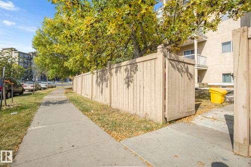 414 4220 139 Avenue, Edmonton, AB - Outdoor