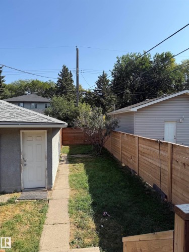 12131 65 Street, Edmonton, AB - Outdoor