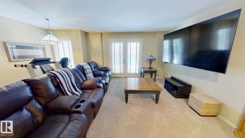 47 1130 Falconer Road, Edmonton, AB - Indoor Photo Showing Living Room