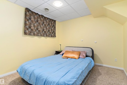 11846 125 Street, Edmonton, AB - Indoor Photo Showing Bedroom