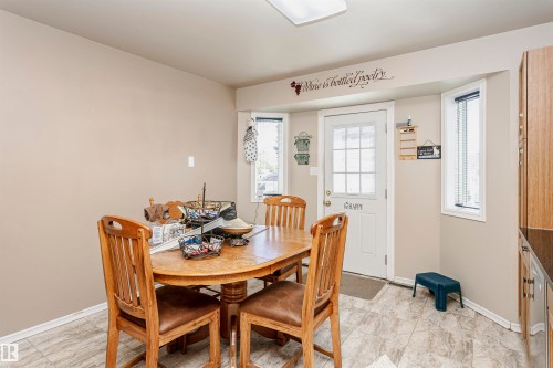 Dining room featuring baseboards - 8 Lafond Drive, Tofield, AB - Indoor Photo Showing Dining Room