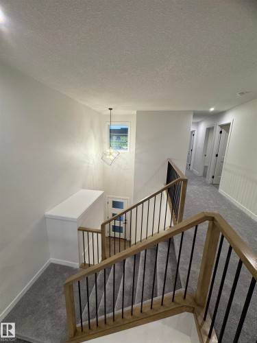 3174 Magpie Way Nw, Edmonton, AB - Indoor Photo Showing Other Room