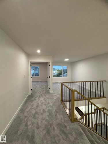 3174 Magpie Way Nw, Edmonton, AB - Indoor Photo Showing Other Room