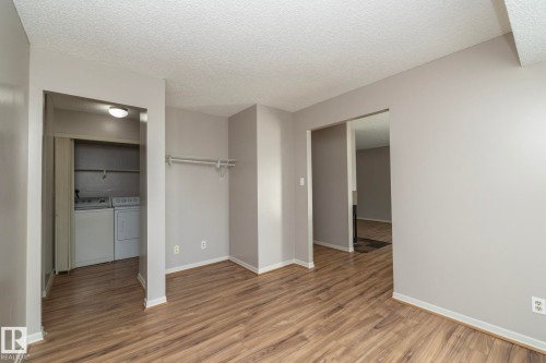 23 14620 26 Street, Edmonton, AB - Indoor