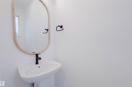 7 Cobblestone Gate, Spruce Grove, AB - Indoor Photo Showing Bathroom