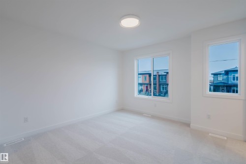 7 Cobblestone Gate, Spruce Grove, AB - Indoor Photo Showing Other Room