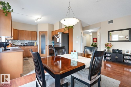 202 9905 81 Avenue, Edmonton, AB - Indoor Photo Showing Dining Room
