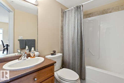 202 9905 81 Avenue, Edmonton, AB - Indoor Photo Showing Bathroom