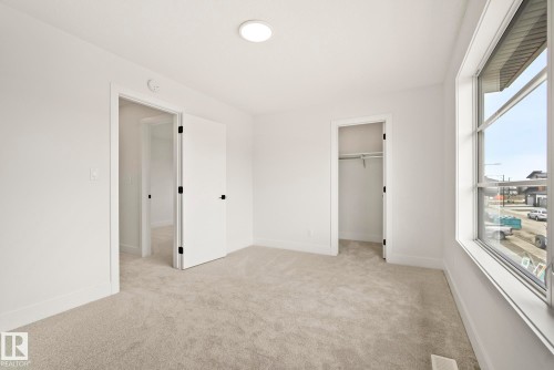 7095 Kiviaq Crescent, Edmonton, AB - Indoor Photo Showing Other Room