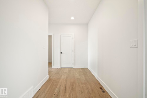 7095 Kiviaq Crescent, Edmonton, AB - Indoor Photo Showing Other Room