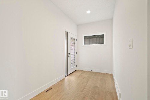 7095 Kiviaq Crescent, Edmonton, AB - Indoor Photo Showing Other Room