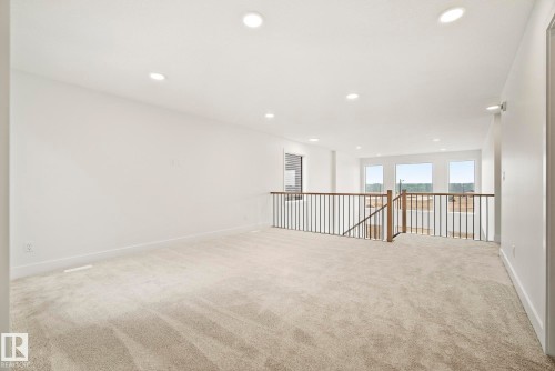 7095 Kiviaq Crescent, Edmonton, AB - Indoor Photo Showing Other Room