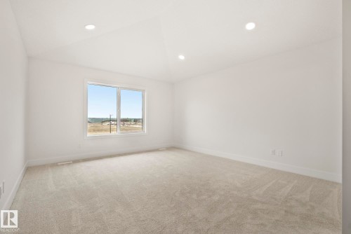 7095 Kiviaq Crescent, Edmonton, AB - Indoor Photo Showing Other Room