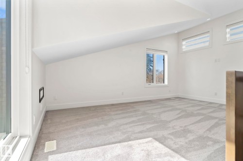 14041 101A Avenue, Edmonton, AB - Indoor Photo Showing Other Room