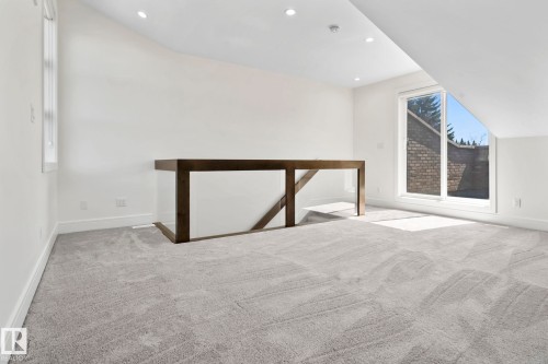 14041 101A Avenue, Edmonton, AB - Indoor Photo Showing Other Room
