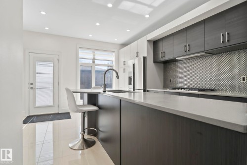 14041 101A Avenue, Edmonton, AB - Indoor Photo Showing Kitchen With Upgraded Kitchen