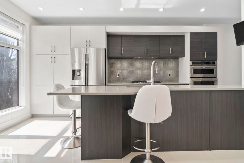 14041 101A Avenue, Edmonton, AB - Indoor Photo Showing Kitchen With Upgraded Kitchen