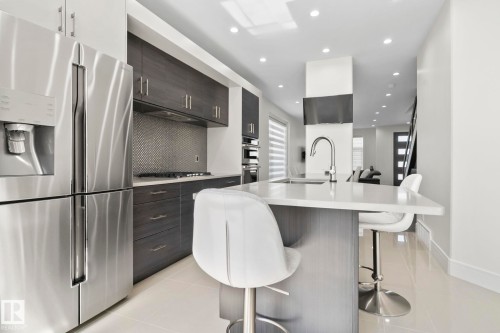 14041 101A Avenue, Edmonton, AB - Indoor Photo Showing Kitchen With Upgraded Kitchen