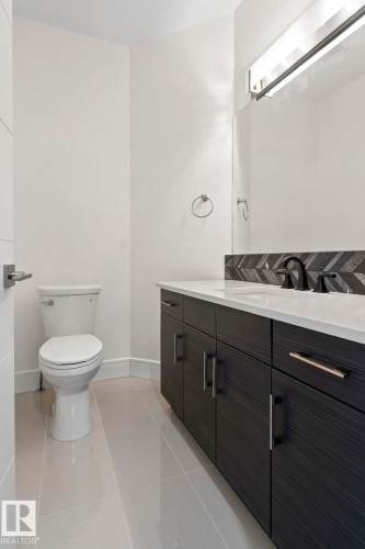 14041 101A Avenue, Edmonton, AB - Indoor Photo Showing Bathroom