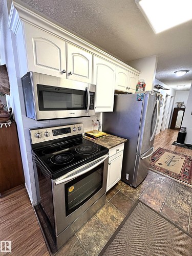 201 10035 164 Street, Edmonton, AB - Indoor Photo Showing Kitchen