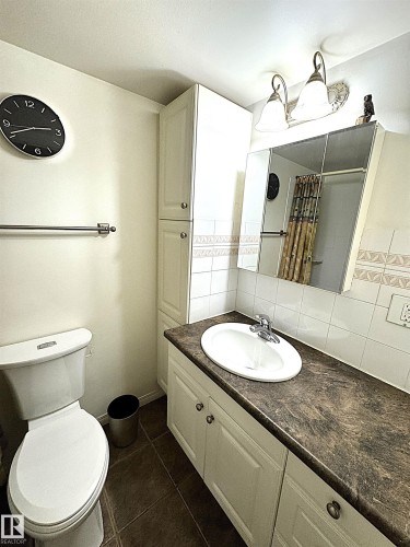 201 10035 164 Street, Edmonton, AB - Indoor Photo Showing Bathroom