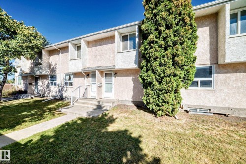 53 Lakewood Village, Edmonton, AB - Outdoor