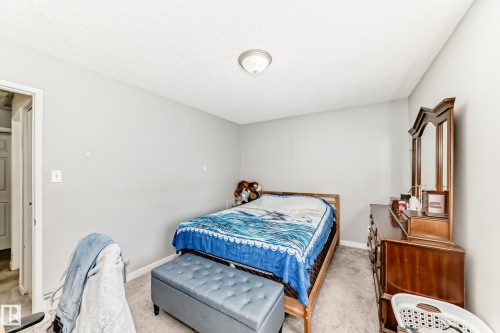 53 Lakewood Village, Edmonton, AB - Indoor Photo Showing Bedroom