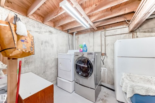 53 Lakewood Village, Edmonton, AB - Indoor Photo Showing Laundry Room