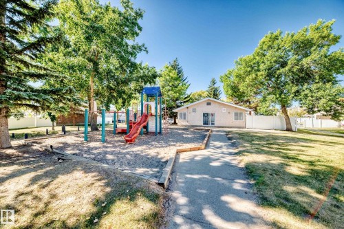 53 Lakewood Village, Edmonton, AB - Outdoor