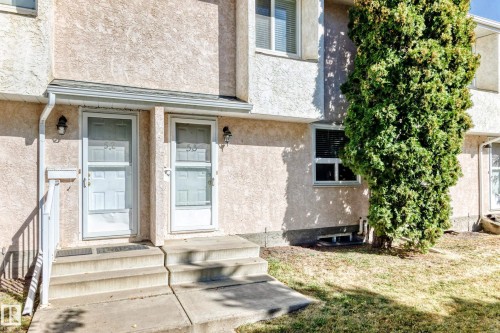 53 Lakewood Village, Edmonton, AB - Outdoor