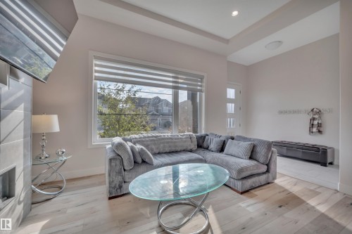 804 Berg Loop, Leduc, AB - Indoor Photo Showing Living Room