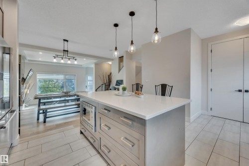 804 Berg Loop, Leduc, AB - Indoor Photo Showing Kitchen With Upgraded Kitchen