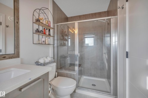 804 Berg Loop, Leduc, AB - Indoor Photo Showing Bathroom