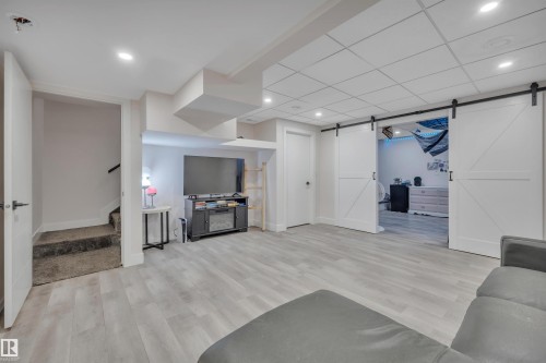 804 Berg Loop, Leduc, AB - Indoor