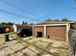 View of detached garage - 