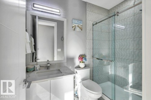 4405 Triomphe Gate, Beaumont, AB - Indoor Photo Showing Bathroom