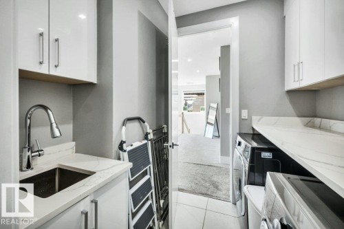 4405 Triomphe Gate, Beaumont, AB - Indoor Photo Showing Kitchen