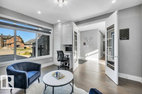 4405 Triomphe Gate, Beaumont, AB - Indoor Photo Showing Living Room
