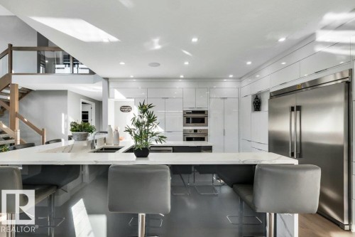 4405 Triomphe Gate, Beaumont, AB - Indoor Photo Showing Kitchen With Upgraded Kitchen