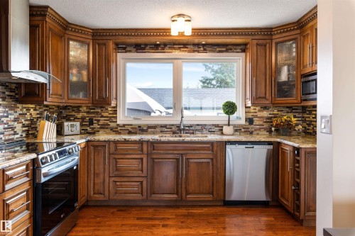 12803 47 Street, Edmonton, AB - Indoor Photo Showing Kitchen With Stainless Steel Kitchen With Upgraded Kitchen