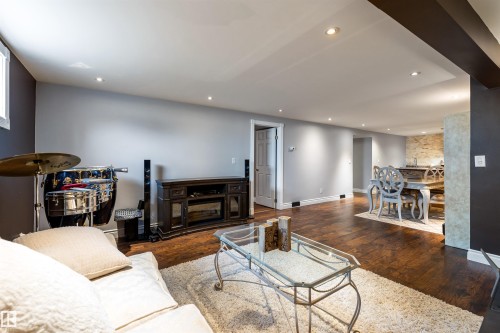 12803 47 Street, Edmonton, AB - Indoor Photo Showing Other Room