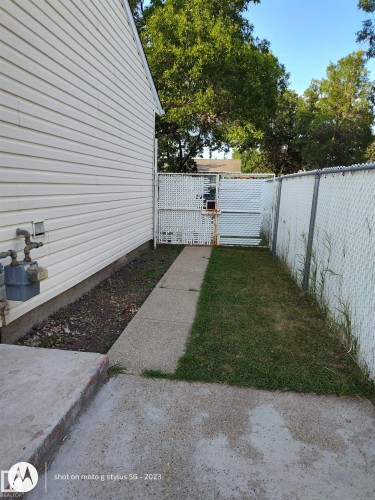 16165 109 Avenue Nw, Edmonton, AB - Outdoor