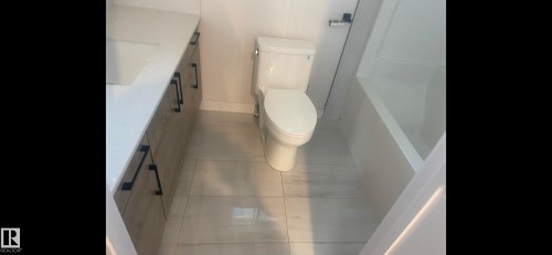 12936 69 Street, Edmonton, AB - Indoor Photo Showing Bathroom