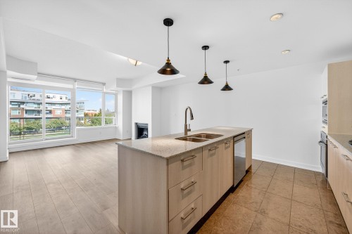 306 2606 109 Street, Edmonton, AB - Indoor Photo Showing Kitchen With Double Sink With Upgraded Kitchen