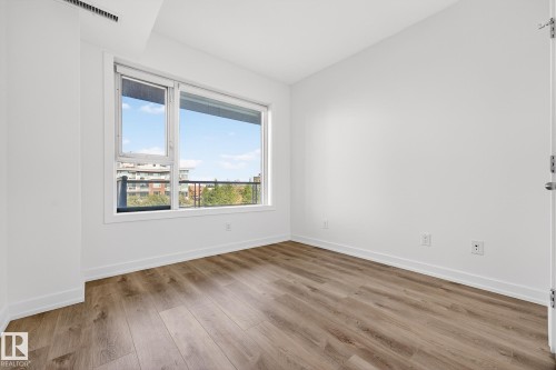 306 2606 109 Street, Edmonton, AB - Indoor Photo Showing Other Room