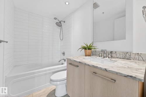 306 2606 109 Street, Edmonton, AB - Indoor Photo Showing Bathroom