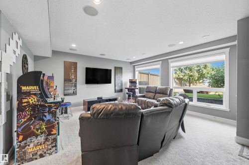 1806 Adamson Point(E), Edmonton, AB - Indoor