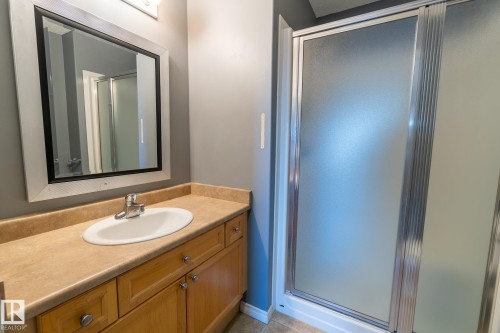 118 16807 100 Avenue, Edmonton, AB - Indoor Photo Showing Bathroom
