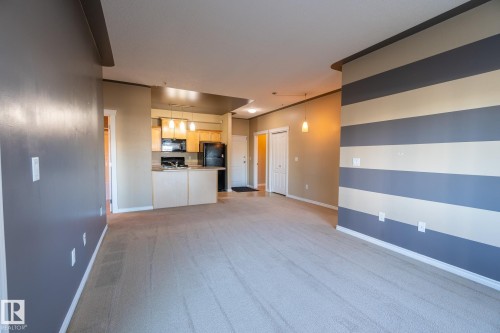 118 16807 100 Avenue, Edmonton, AB - Indoor Photo Showing Other Room
