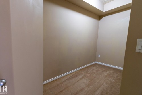 118 16807 100 Avenue, Edmonton, AB - Indoor Photo Showing Other Room